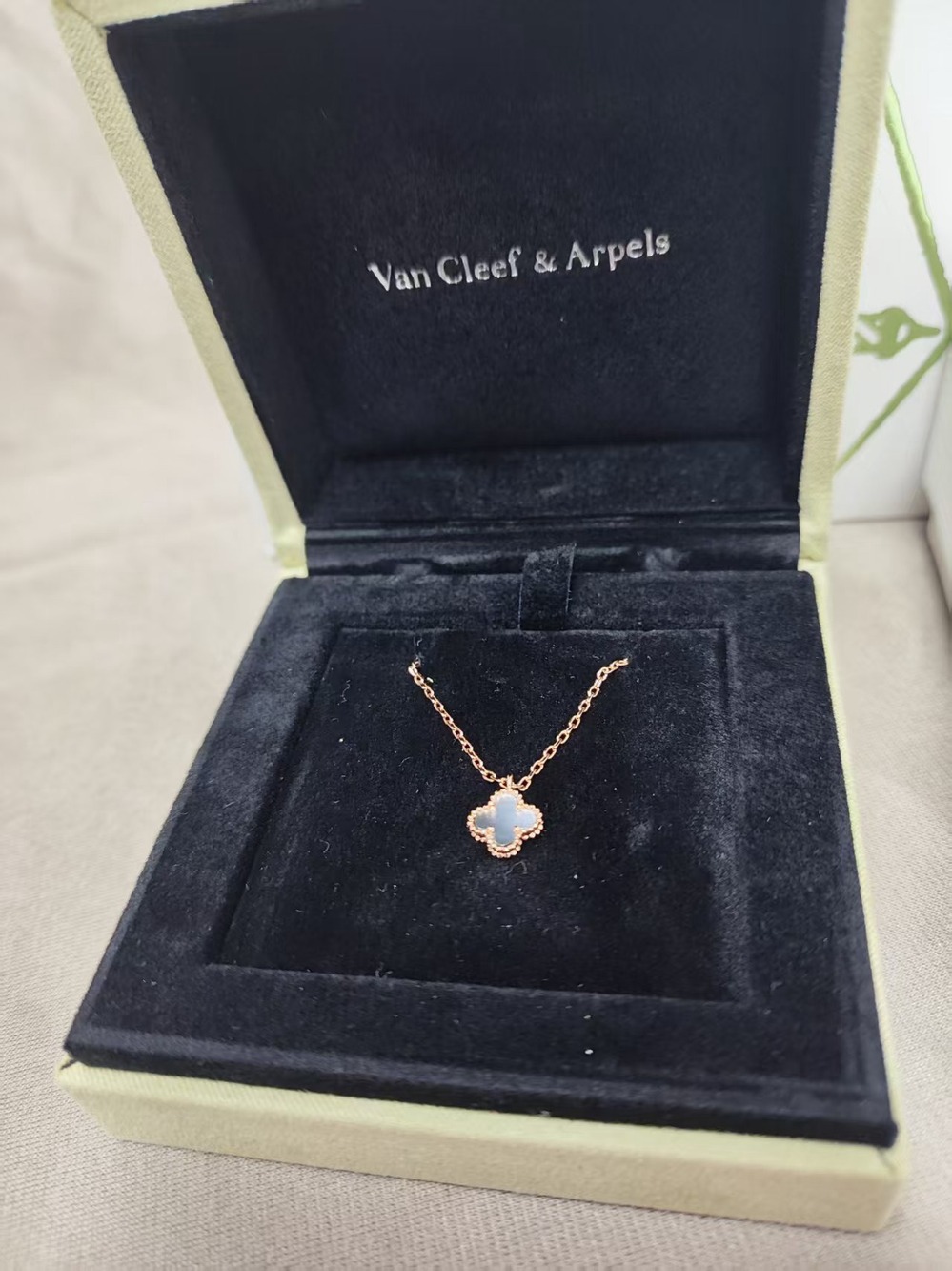 🤍Van Cleef & Arpels Sweet Alhambra Single‑Motif Necklace